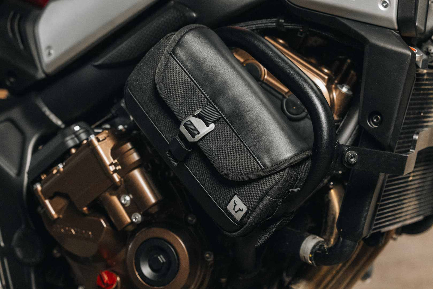 SW-MOTECH Legend Gear bolsa adicional LA9 Negro. 25 l.