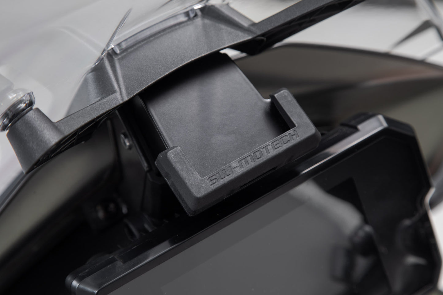 SW-MOTECH Soporte GPS para salpicadero Negro. KTM 790 / 890 Adv Husqv. Norden 901.