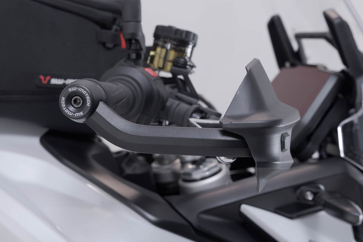 SW-MOTECH Kit de protectores de manos Adventure Negro. Tiger 900/GT/Rally/Pro Tiger 850 Sport.