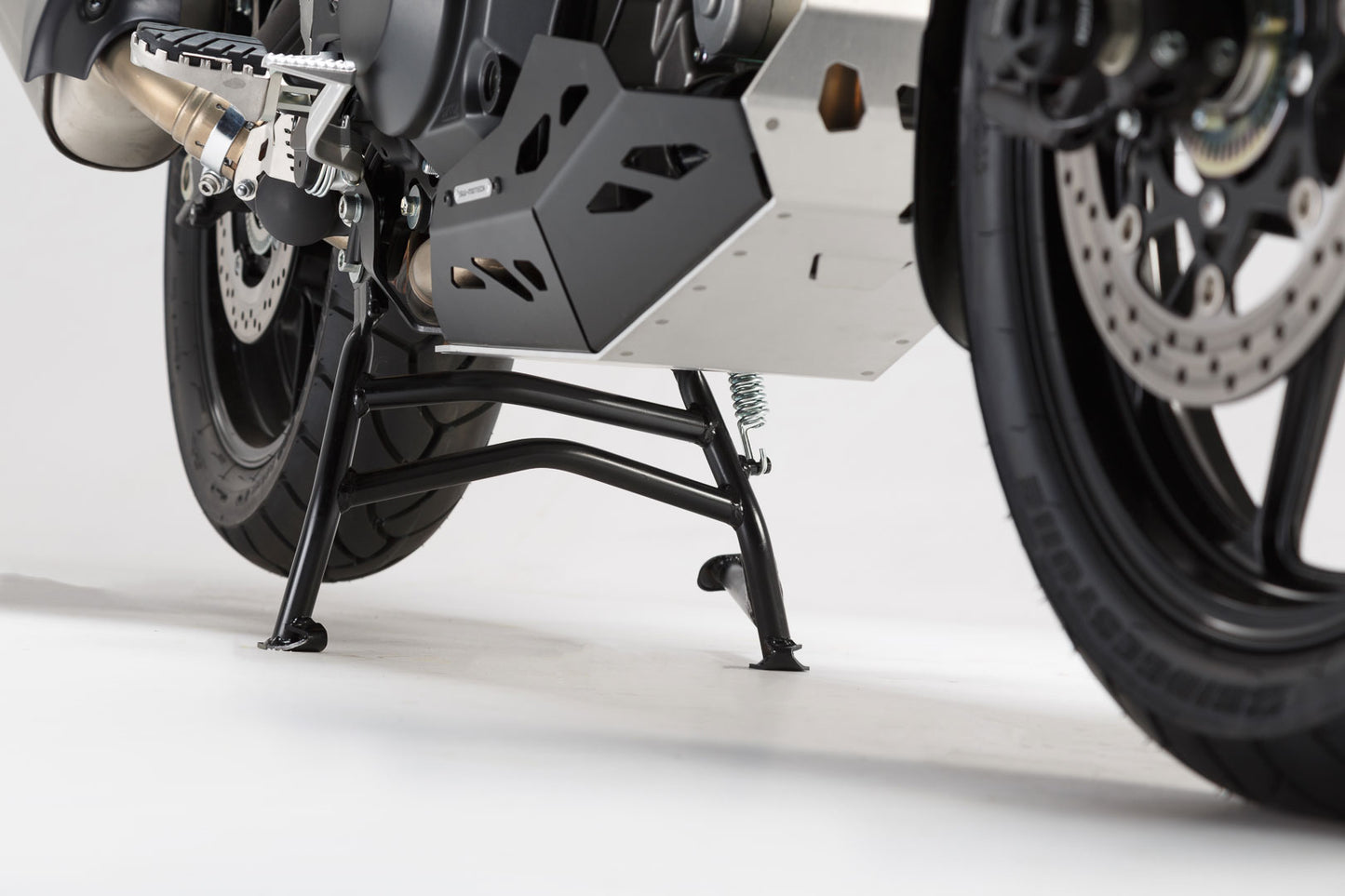 SW-MOTECH Caballete central Negro. Suzuki V-Strom 1000 (14-) / 1050 (19-).