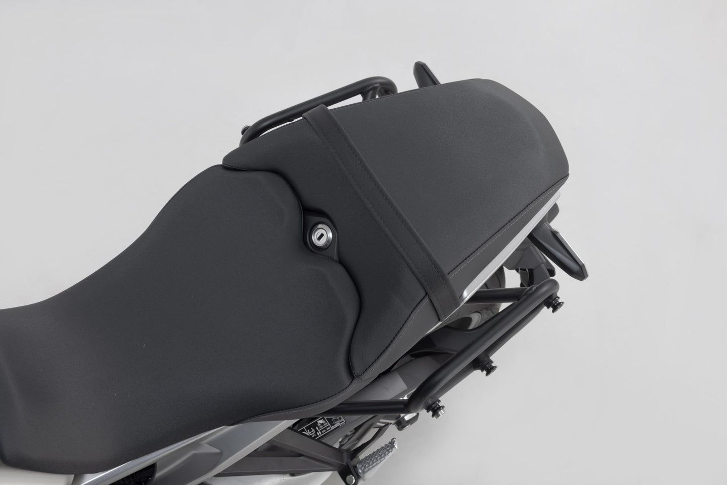 SW-MOTECH Soporte lateral izquierdo SLC Honda CB1000R (21-).