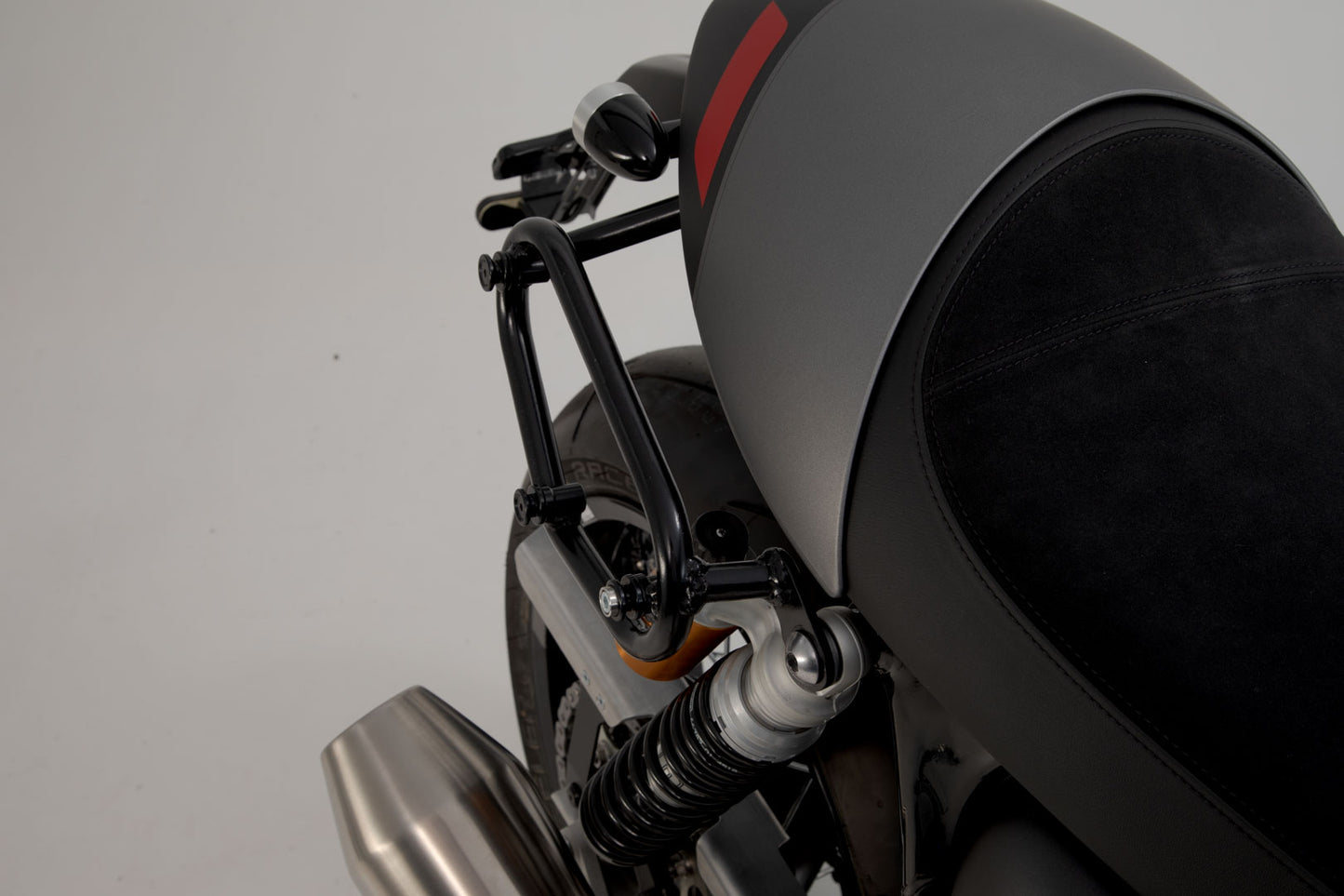 SW-MOTECH Soporte lateral derecho SLC Triumph Thruxton RS (19-).