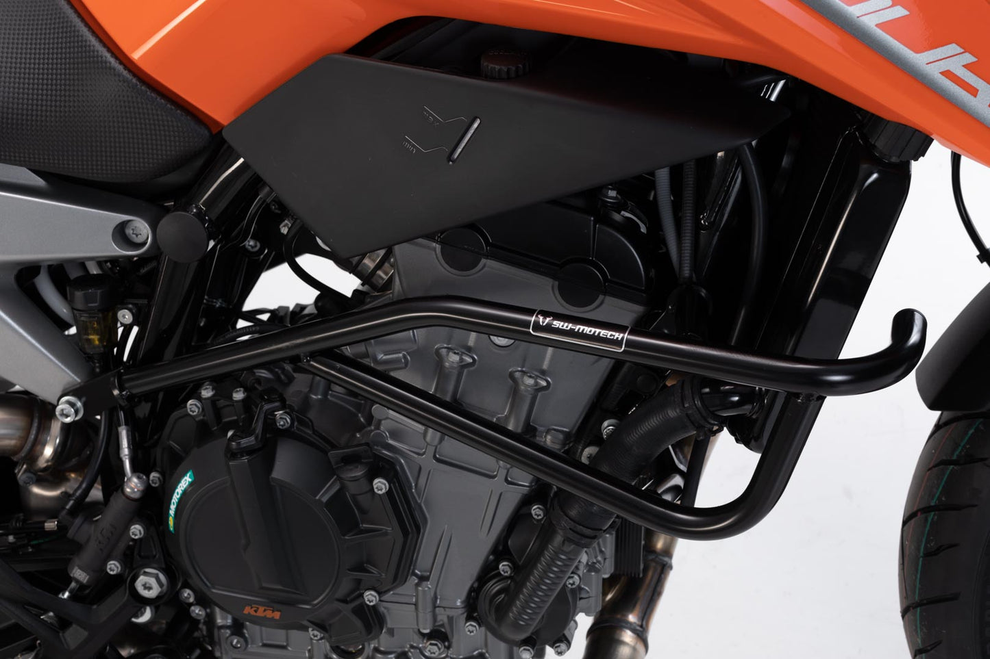 SW-MOTECH Protecciones laterales de motor Negro. KTM 790 Duke (18-) / 890 Duke R (19-).