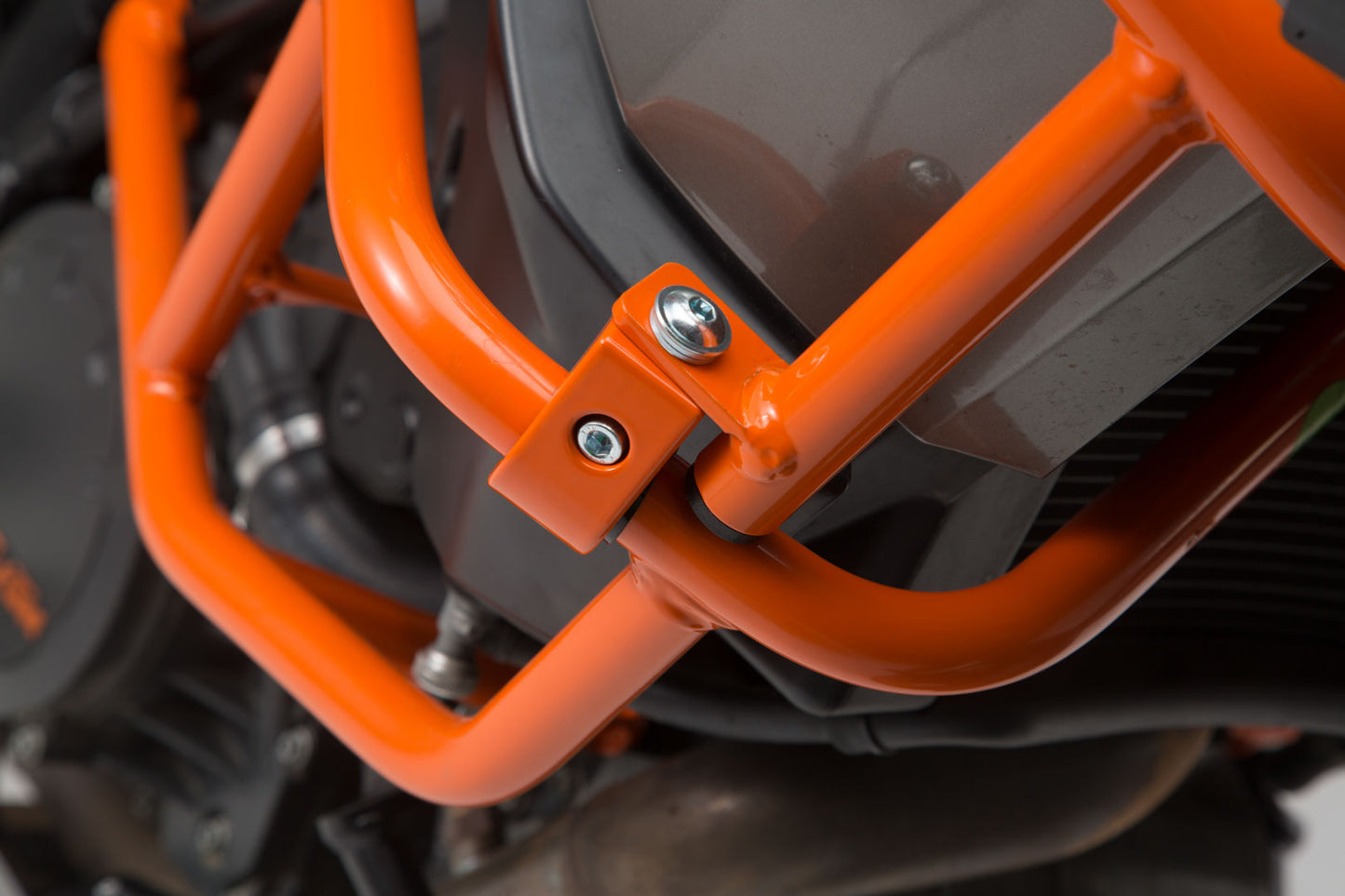 SW-MOTECH Protecciones sup. de motor para KTM original Naranja. 1290 SAdv R / S (16-) 1090 Adv (16-).