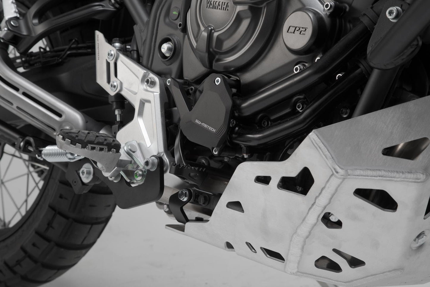 SW-MOTECH Protección de la bomba de agua Plateado/negro. Modelos Yamaha Ténéré 700 (19-).