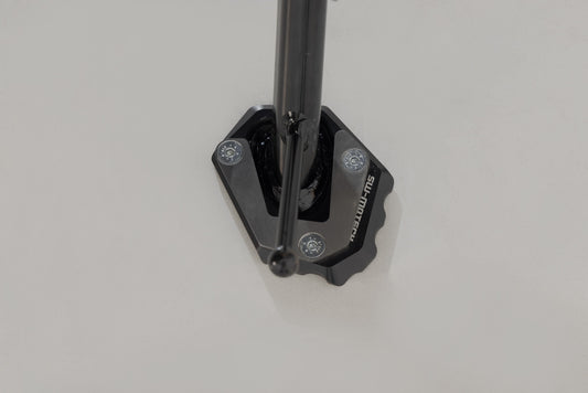 SW-MOTECH Extension para caballete lateral Negro/plateado. Modelos Honda.