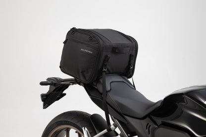 SW-MOTECH Bolsa trasera ION M 26-36 l. Negro. Poliéster 600D / Vinilo blando.