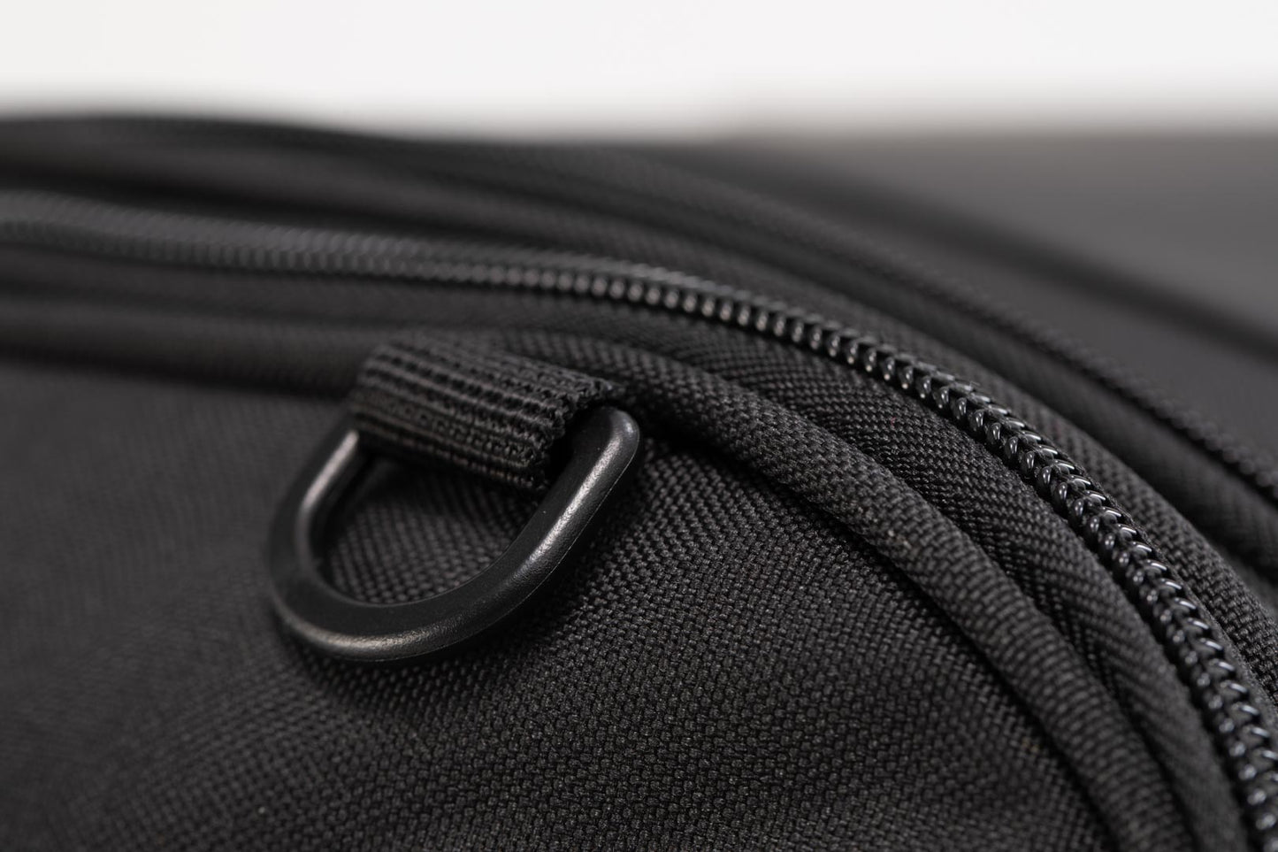 SW-MOTECH Bolsa trasera ION M 26-36 l. Negro. Poliéster 600D / Vinilo blando.