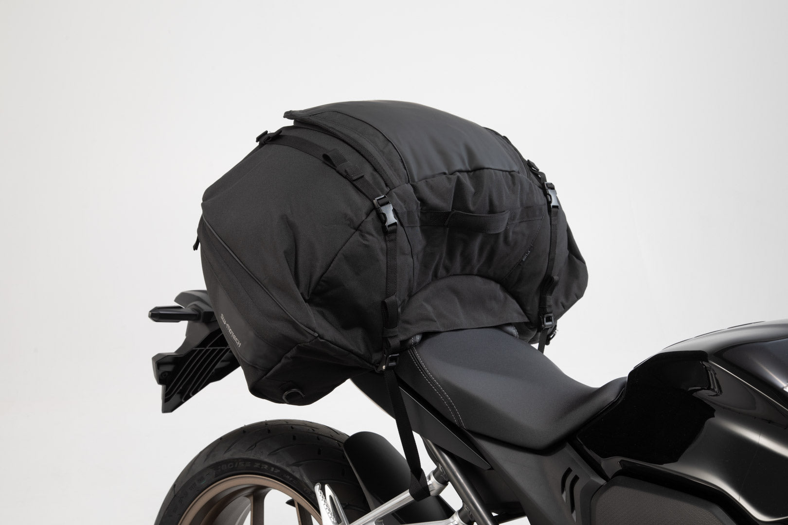 SW-MOTECH Bolsa trasera ION L 50 l. Negro. Poliéster 600D / Vinilo blando.