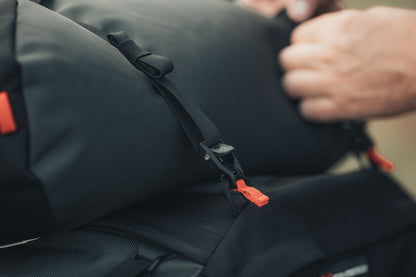 SW-MOTECH Bolsa trasera PRO Tentbag 1680D Nailon ballistic. Negro/Antracita. 18 l.