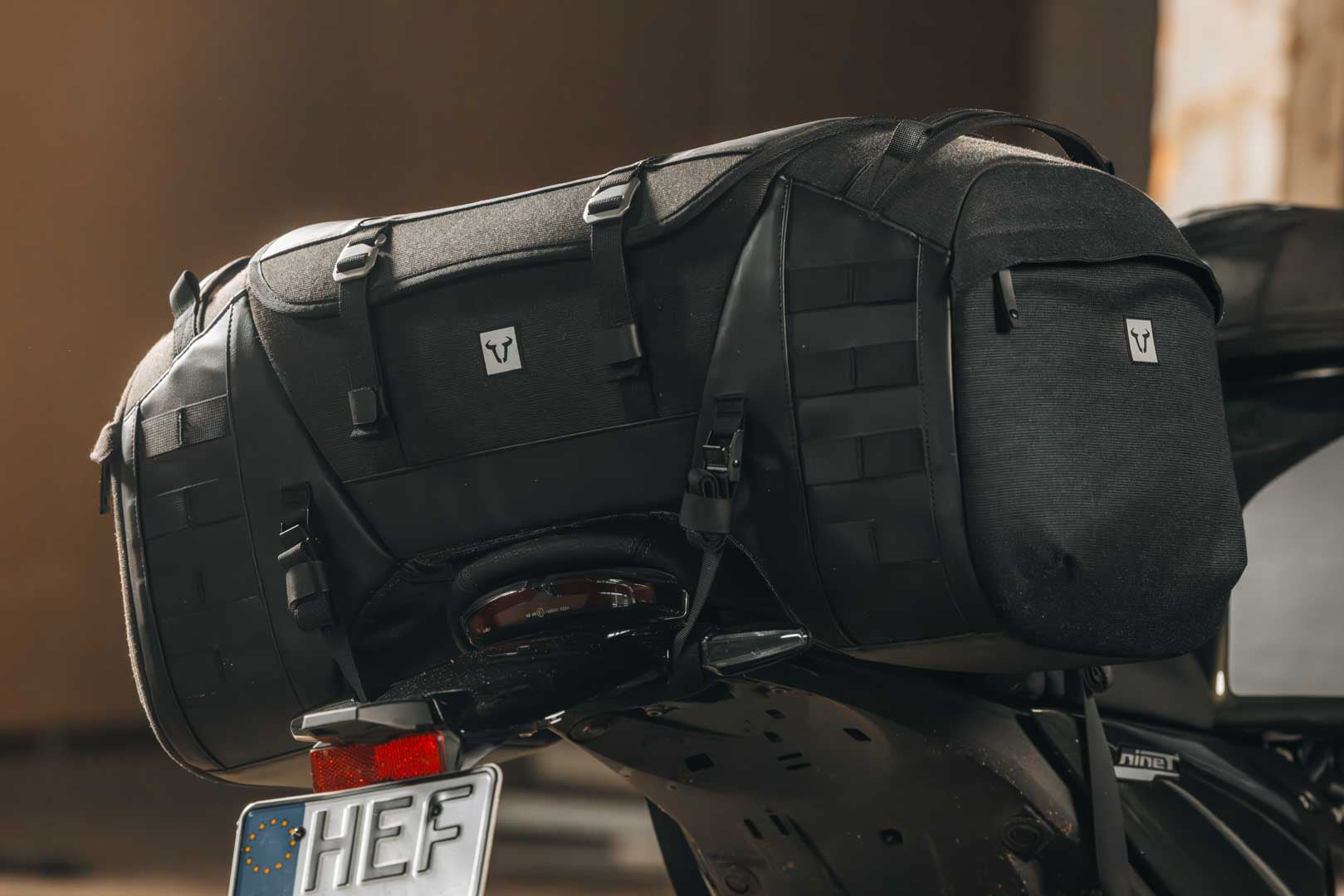 SW-MOTECH Legend Gear bolsa trasera LR5 Negro. 52 l.