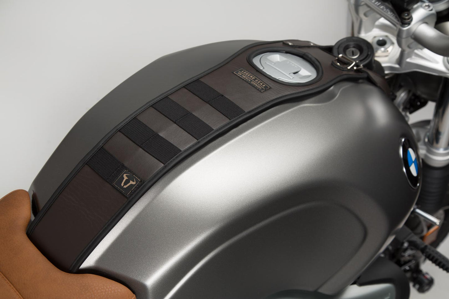 SW-MOTECH Legend Gear correa para depósito SLA BMW R nineT (14-)/ GS/ Race/ Pure/Scrambler (16-).