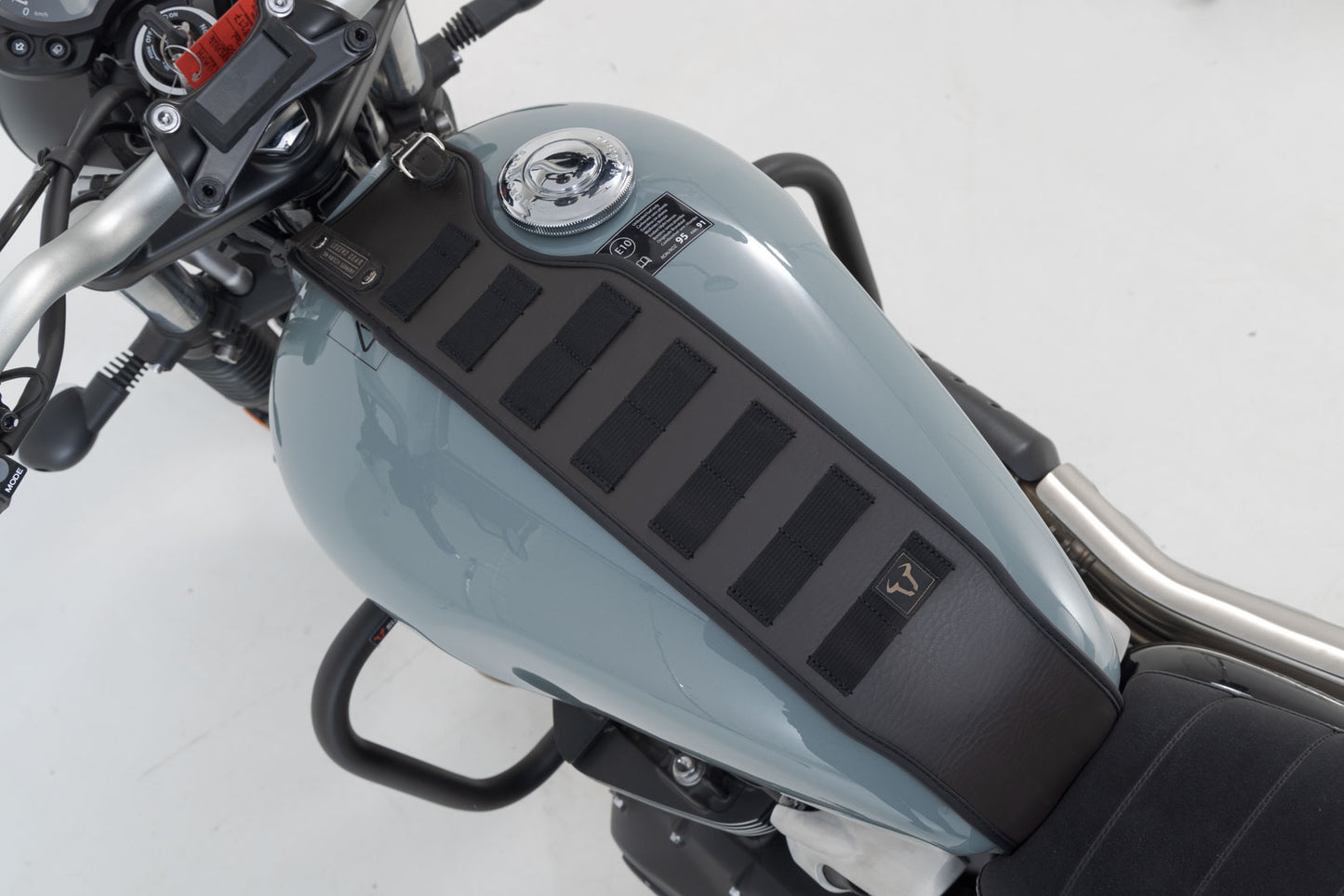 SW-MOTECH Legend Gear correa para depósito SLA Modelos Triumph.