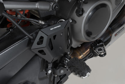 SW-MOTECH Protección para bomba de freno Negro. Harley-Davidson Pan America (21-).