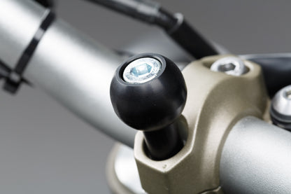SW-MOTECH Bola M8 Soporte M8. Bola de 1". Para brazo RAM.