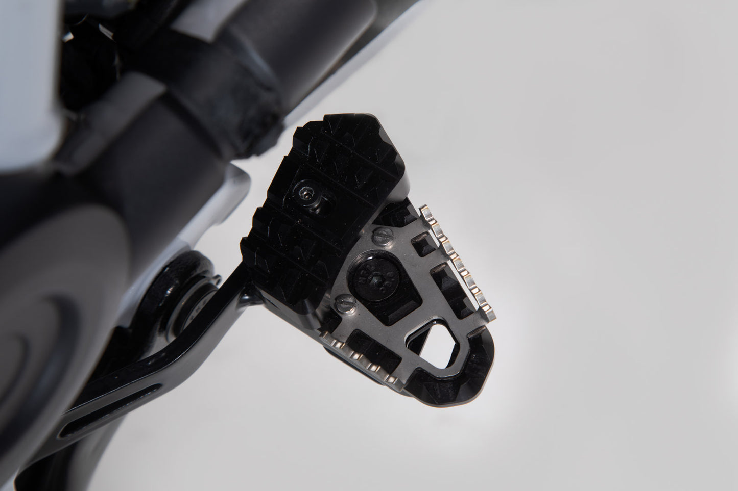 SW-MOTECH Extensión del pedal de freno Negro. BMW R1200GS (12-18) R1250GS (18-).