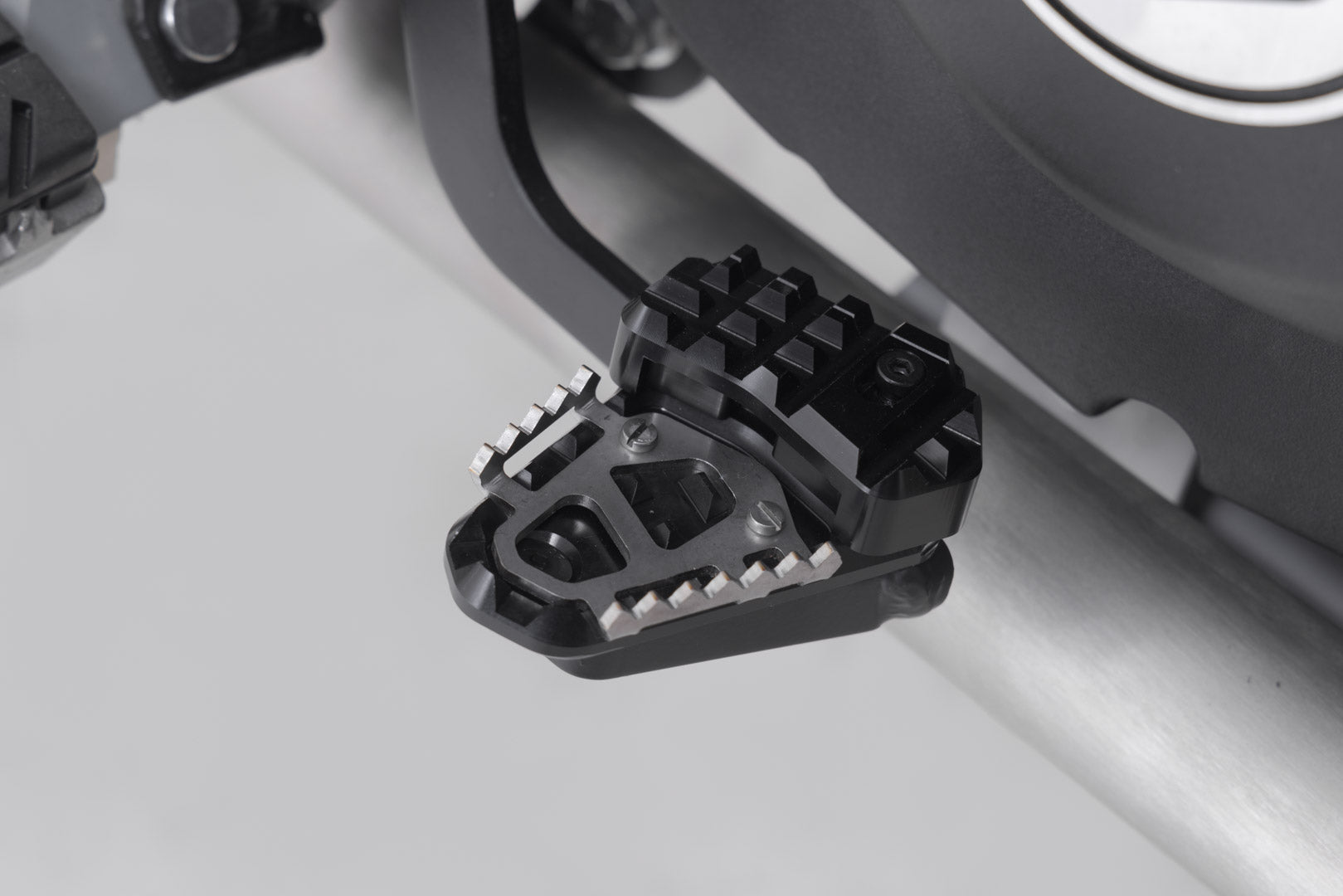 SW-MOTECH Extensión del pedal de freno Negro. Royal Enfield Himalayan/ Scram 411 (21-).