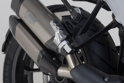 SW-MOTECH Kit reposapiés para pasajero EVO Harley-Davidson Pan America (21-) BMW R 1300 GS.