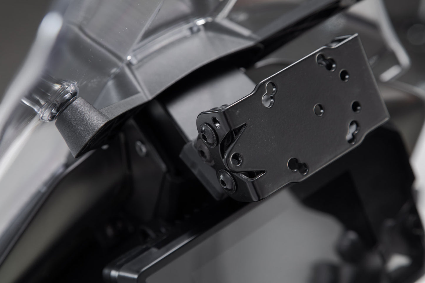 SW-MOTECH Soporte GPS para salpicadero Negro. KTM 790 / 890 Adv Husqv. Norden 901.