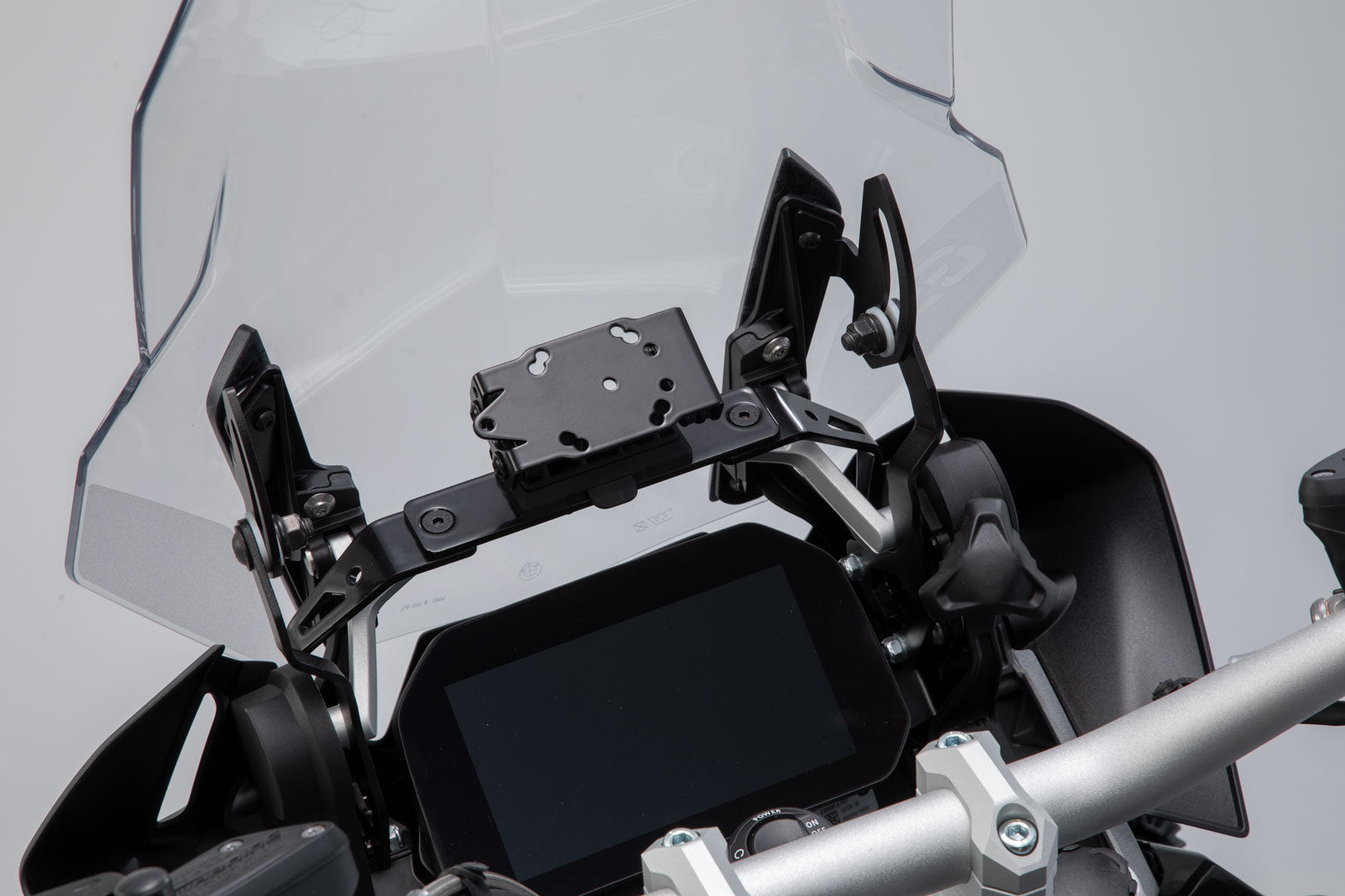 SW-MOTECH Soporte GPS para salpicadero Negro. BMW R 1200 GS (12-18) R 1250 GS (18-).