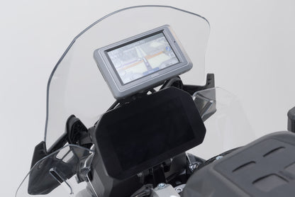 SW-MOTECH Soporte GPS en salpicadero Negro. BMW R 1300 GS (23-) / Adventure (24-).