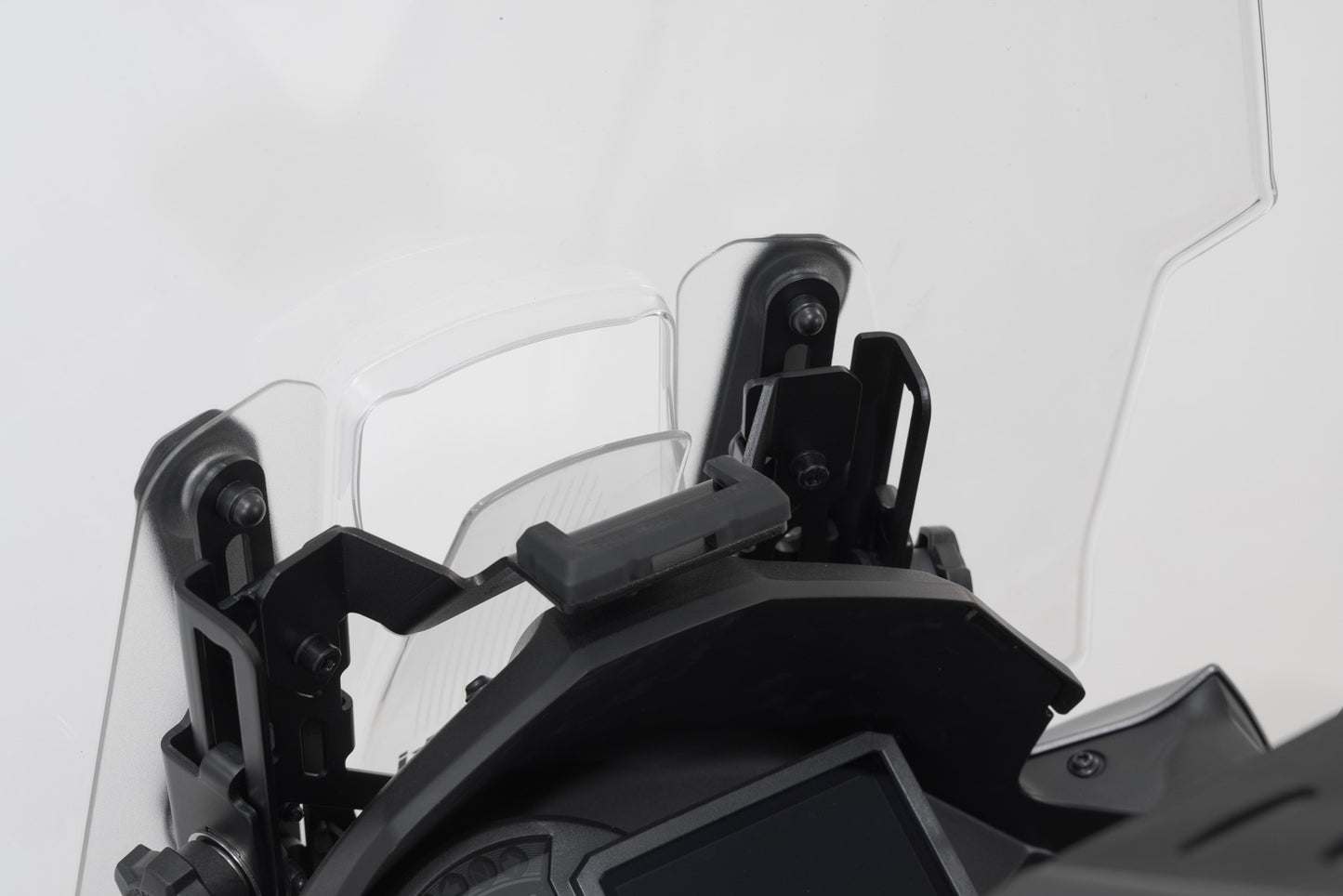 SW-MOTECH Soporte GPS para salpicadero Negro. Kawasaki Versys 1000 (18-) / 1100 (24-).
