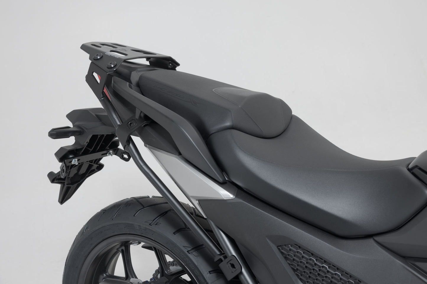 SW-MOTECH Portaequipaje STREET-RACK Negro. Honda NC750X / XD (20-).