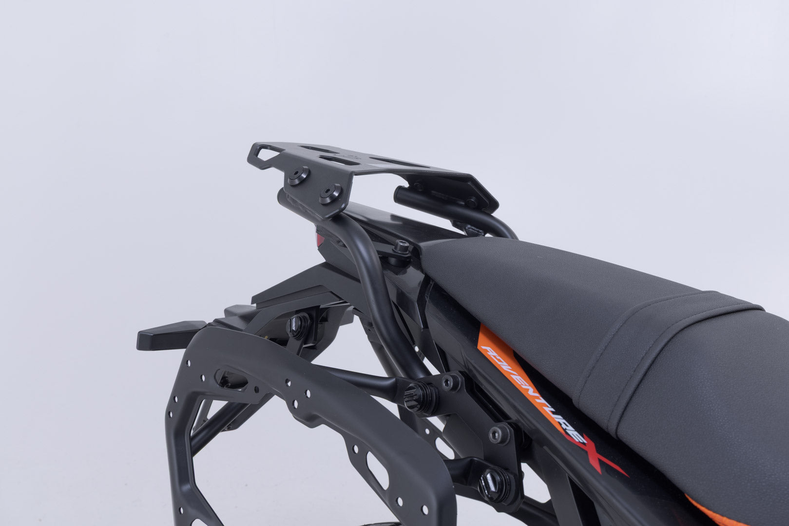 SW-MOTECH Portaequipaje STREET-RACK Negro. 125 SMC/Enduro R 250 Adv 390 Adv (25-).