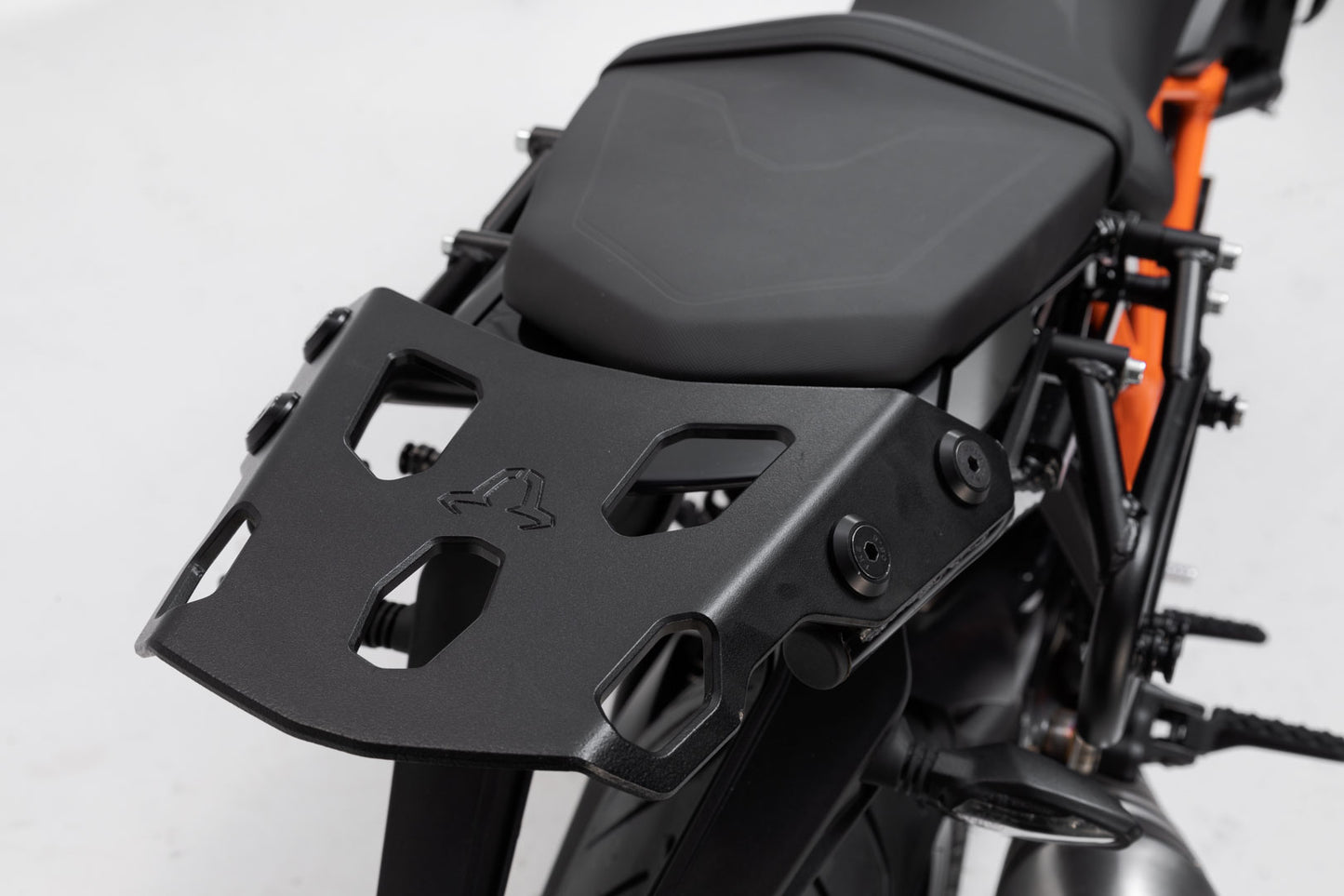 SW-MOTECH Portaequipaje STREET-RACK Negro. KTM 1290 Super Duke (16-19).