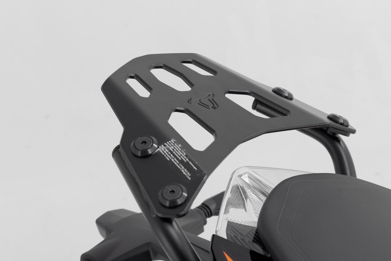 SW-MOTECH Portaequipaje STREET-RACK Negro. KTM 125 / 390 Duke (17-23).
