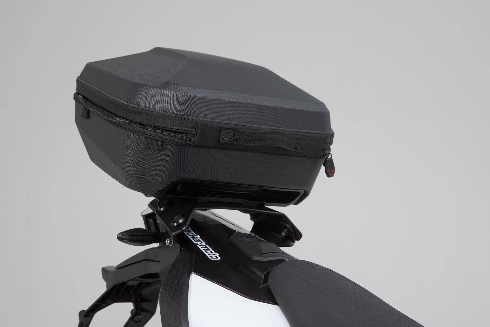 SW-MOTECH Portaequipaje STREET-RACK Negro. KTM 690 Enduro / R 690 SMC R  (19-24).