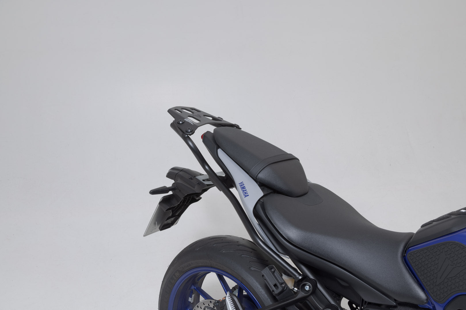 SW-MOTECH Portaequipaje STREET-RACK Negro. Yamaha MT-07 (18-24).