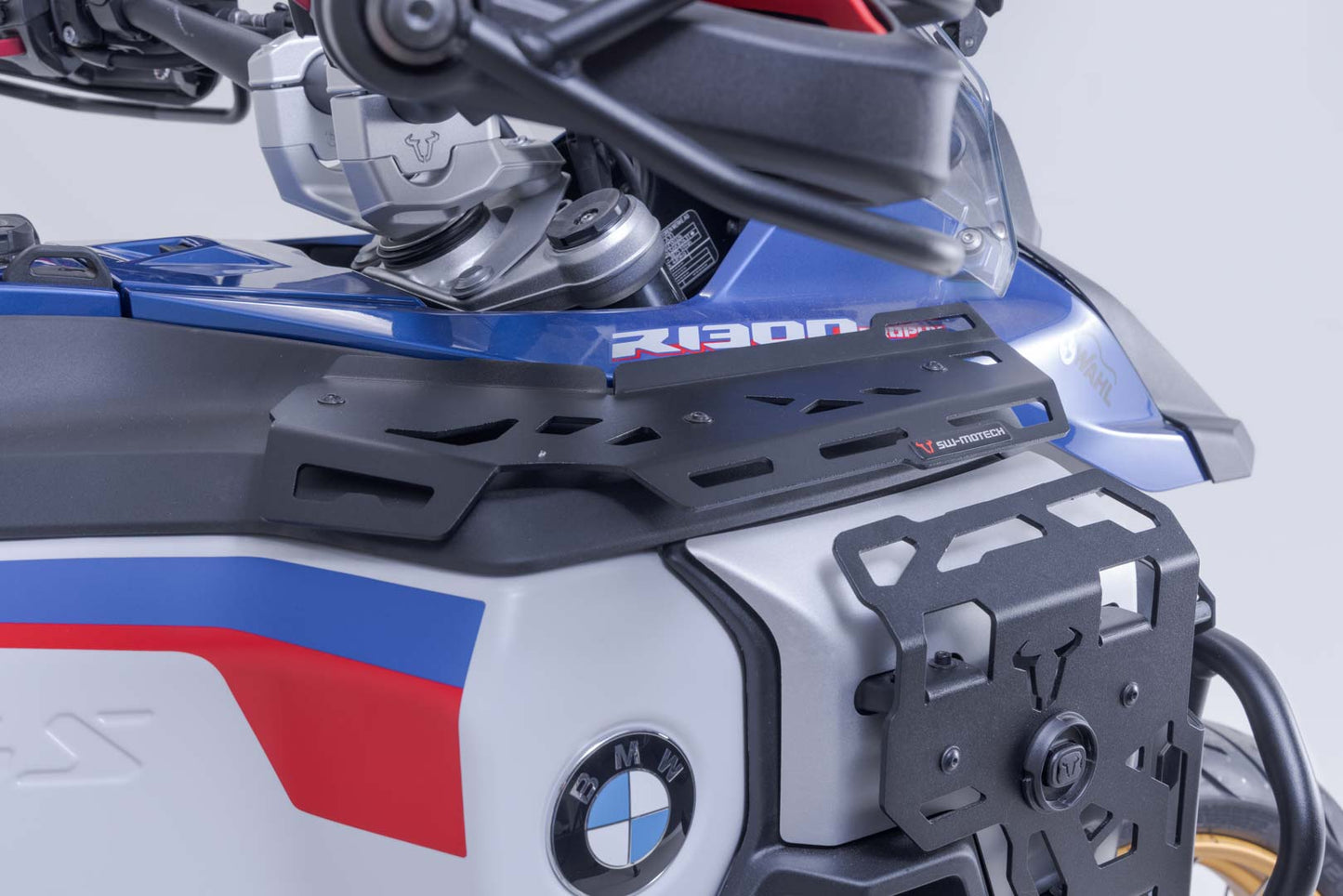 SW-MOTECH Soporte para depósito Negro. BMW R 1300 GS Adventure Trophy (23-).