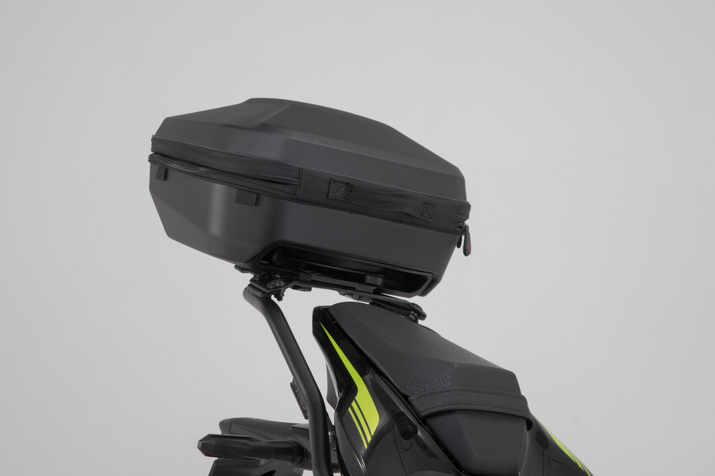 SW-MOTECH Portaequipaje STREET-RACK Negro. Kawasaki Z900 (16-).