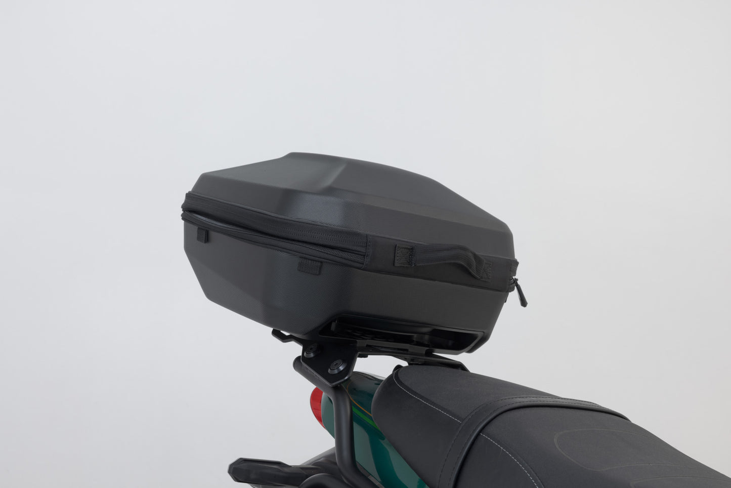 SW-MOTECH STREET-RACK Negro. Kawasaki Z650RS (21-)/ 50th Anniv (22-).