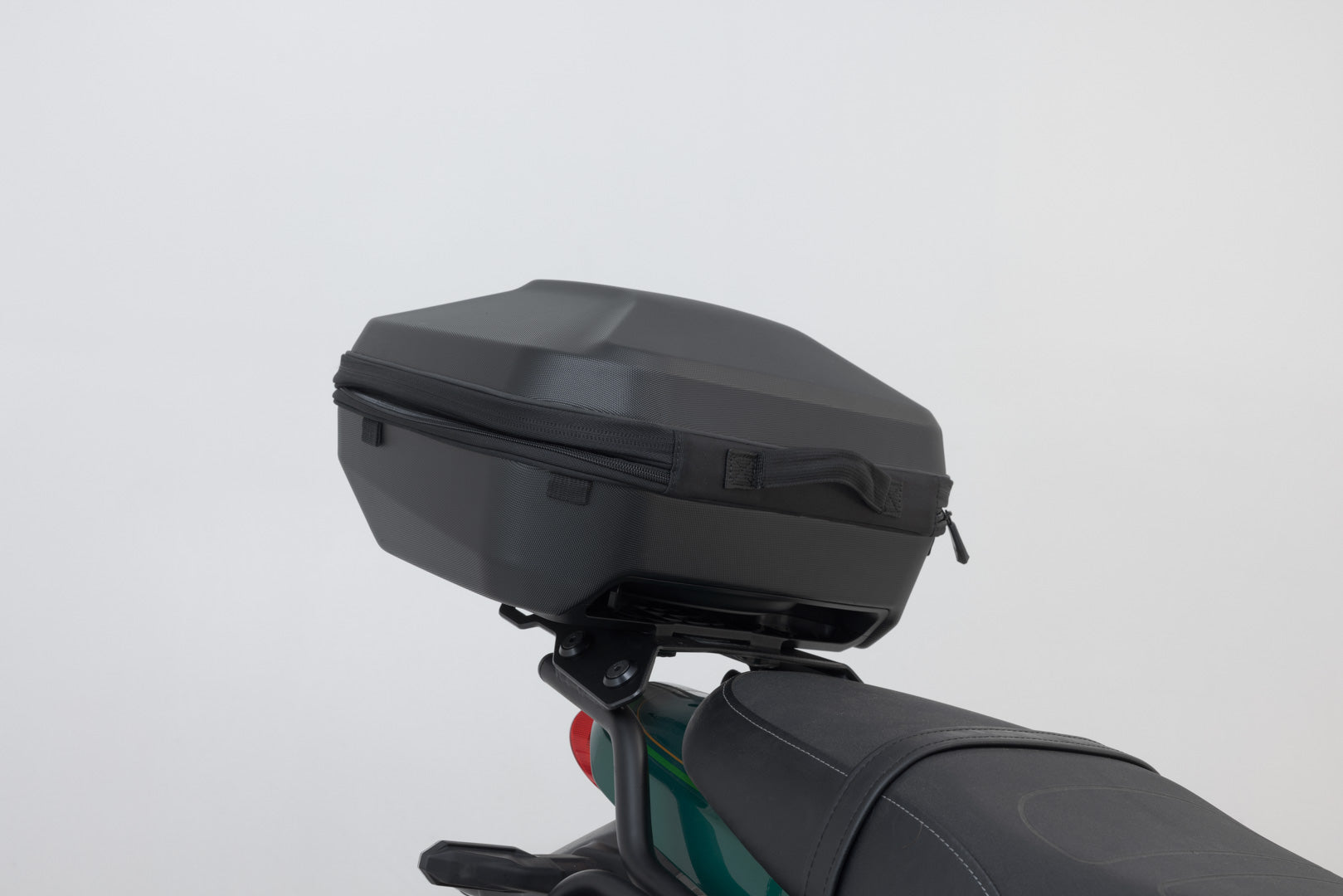 SW-MOTECH STREET-RACK Negro. Kawasaki Z650RS (21-)/ 50th Anniv (22-).