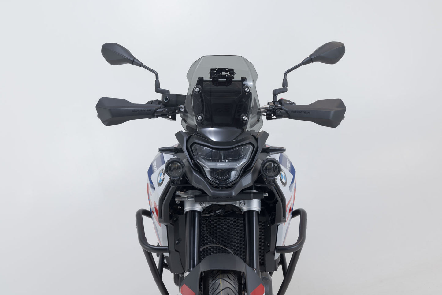 SW-MOTECH Kit de protectores de manos Sport Negro. R 1250 GS/Adv. (18-) F 800/900 GS (23-).