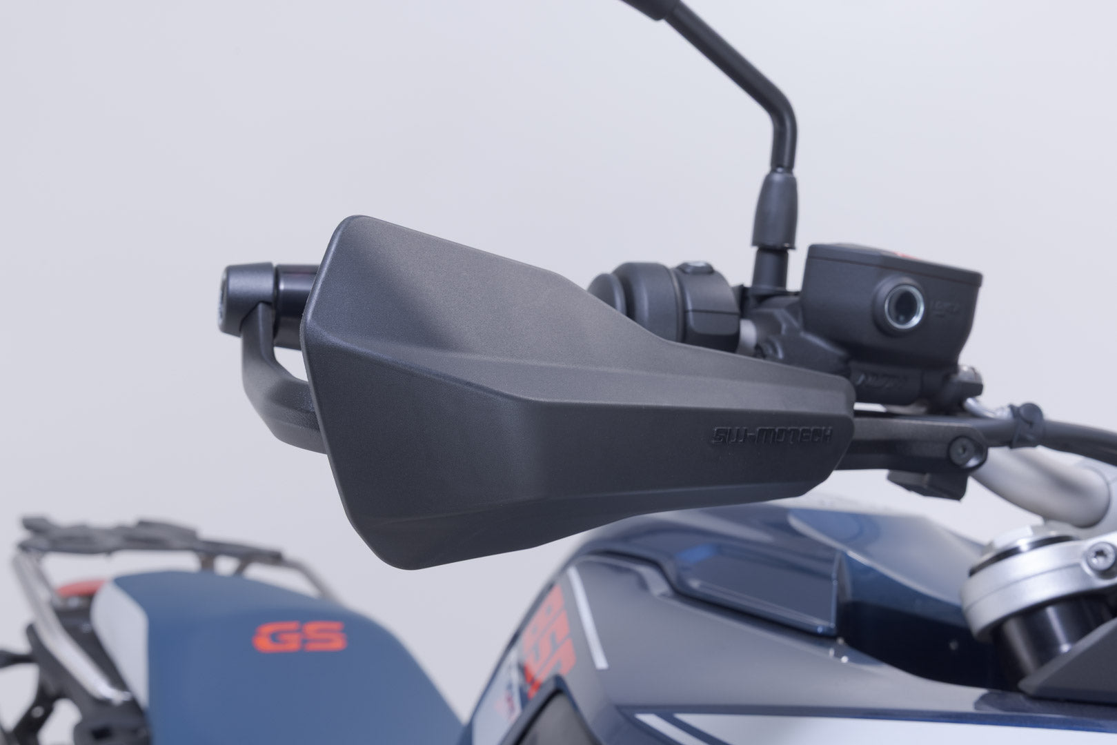 SW-MOTECH Kit de protectores de manos Sport Negro. BMW F 850 GS (17-).