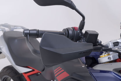 SW-MOTECH Kit de protectores de manos Sport Negro. BMW G 310 GS (17-) /G 310 R (16-).