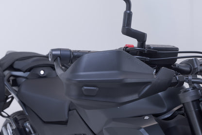 SW-MOTECH Kit de protectores de manos Adventure Negro. Modelos Honda / Suzuki / Triumph.