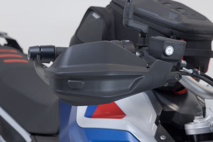 SW-MOTECH Kit de protectores de manos Adventure Negro. R 1250 GS/Adv. (18-) F 800/900 GS (23-).