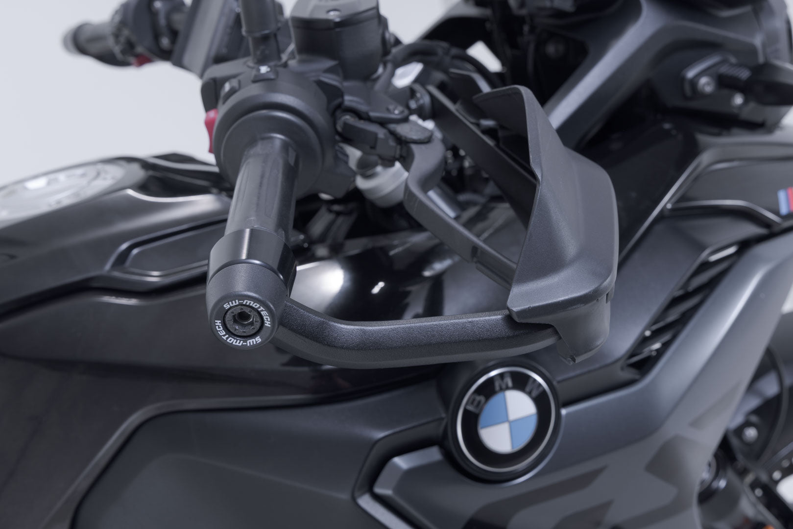 SW-MOTECH Kit de protectores de manos Adventure Negro. BMW F750 GS (17-).