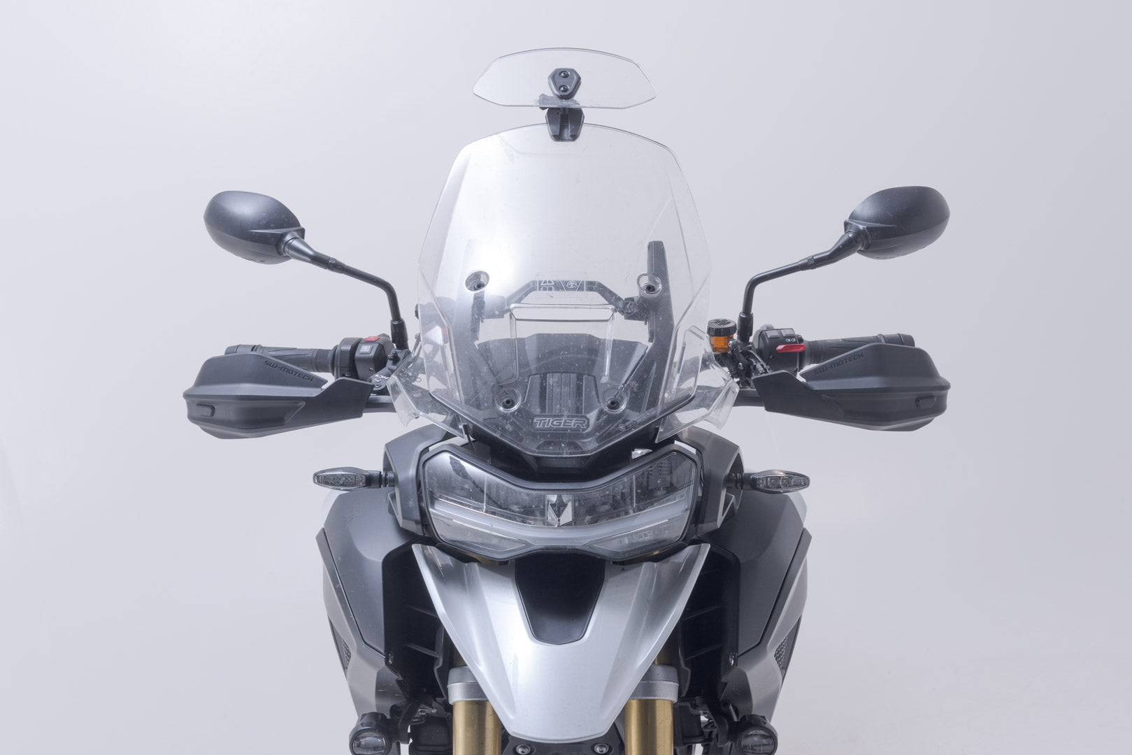 SW-MOTECH Kit de protectores de manos Adventure Negro. Triumph Tiger 1200 (22-).