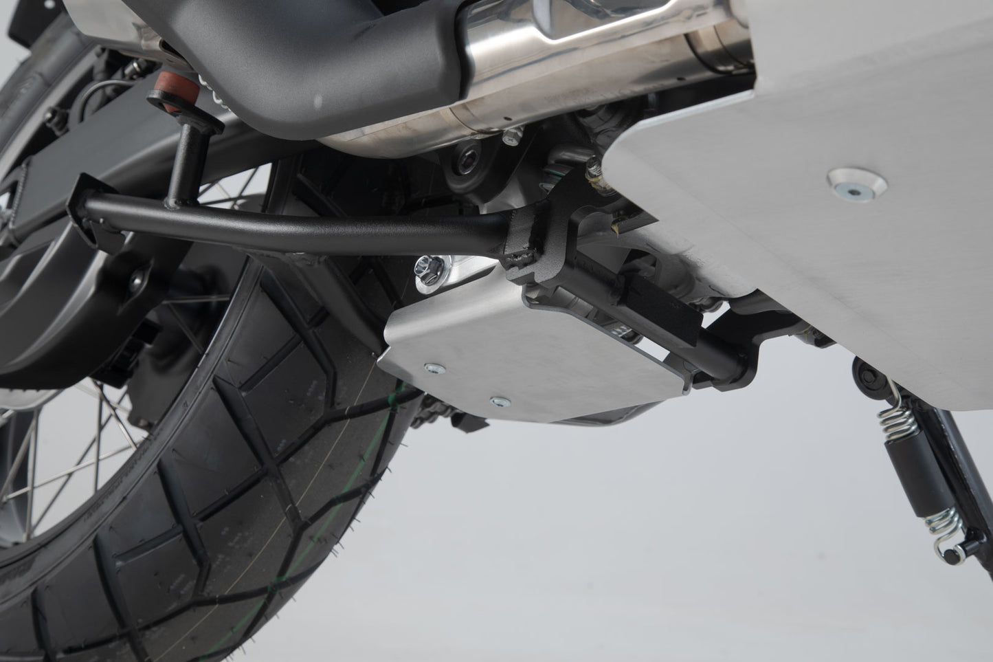 SW-MOTECH Caballete principal Negro. CRF1100L Africa Twin / Adventure Sports.
