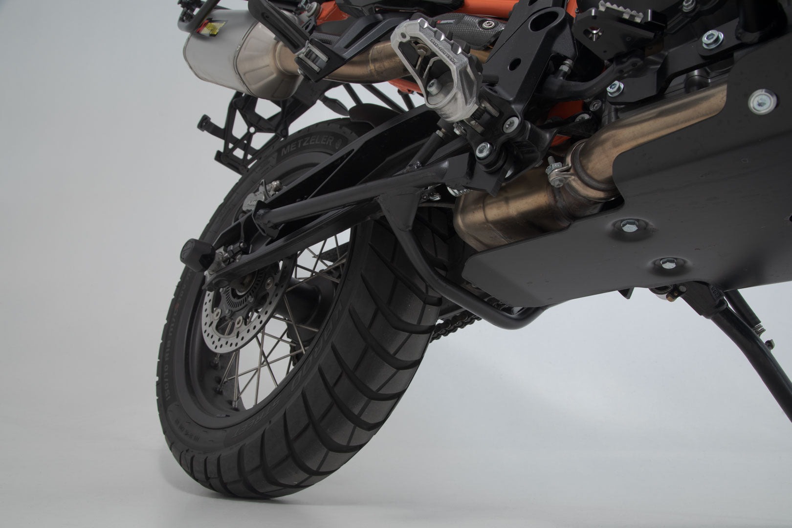 SW-MOTECH Caballete central Negro. KTM 790 Adv R 890 Adv / R.