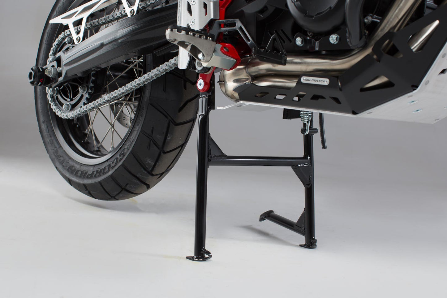 SW-MOTECH Caballete central Negro. BMW F 800 GS (07-18) / Adv (13-18).