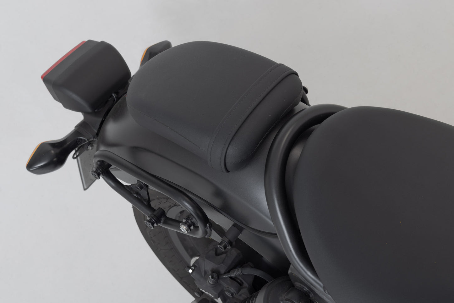 SW-MOTECH Soporte lateral derecho SLC Honda CMX500 Rebel (16-).