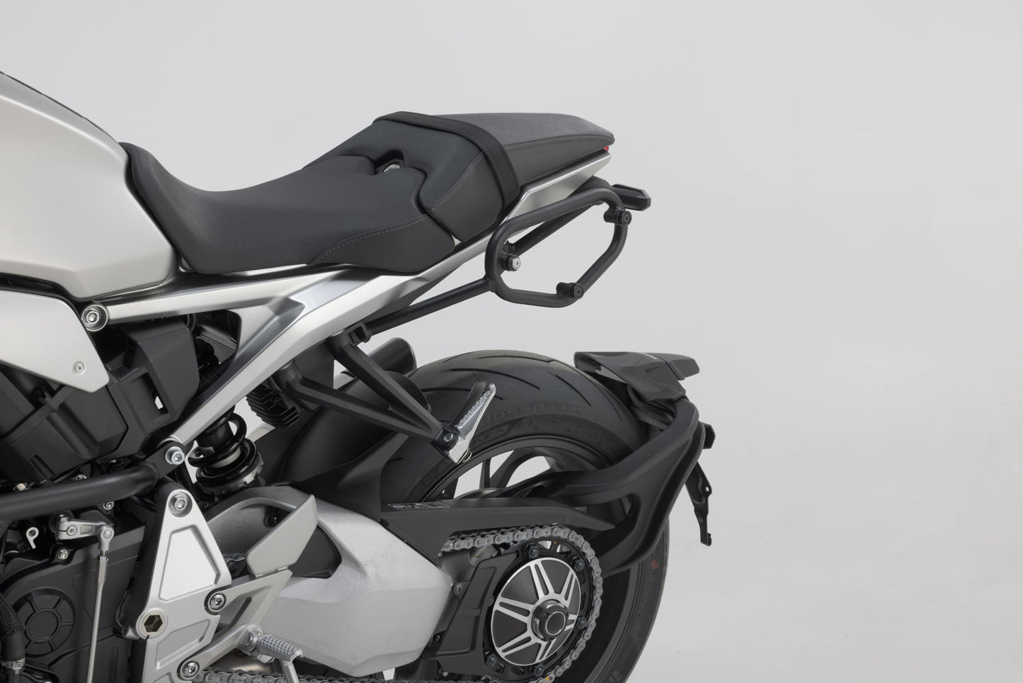 SW-MOTECH Soporte lateral izquierdo SLC Honda CB1000R (21-).