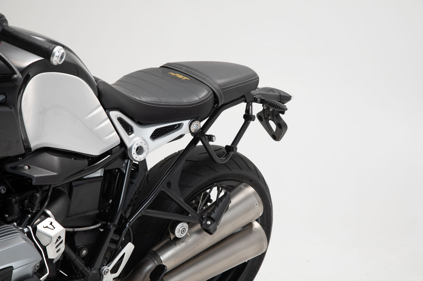 SW-MOTECH Soporte lateral izquierdo SLC BMW R nineT (14-)/ Pure / Racer / GS (16-).