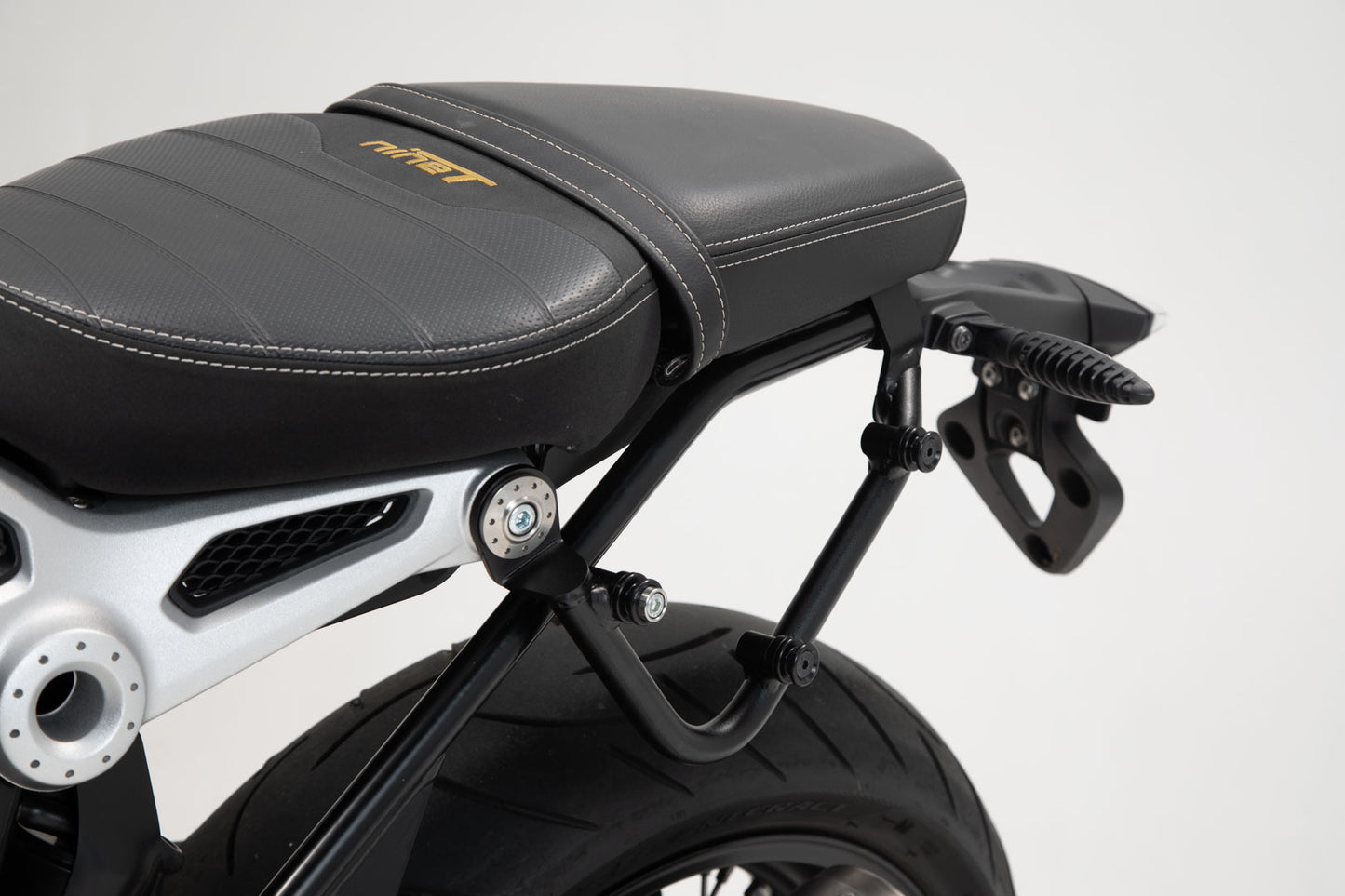 SW-MOTECH Soporte lateral izquierdo SLC BMW R nineT (14-)/ Pure / Racer / GS (16-).